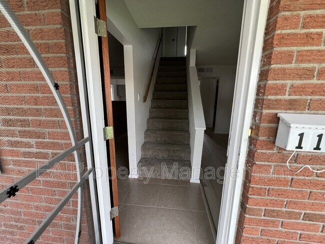 Foto del edificio - 11620 Versailles Ave NE