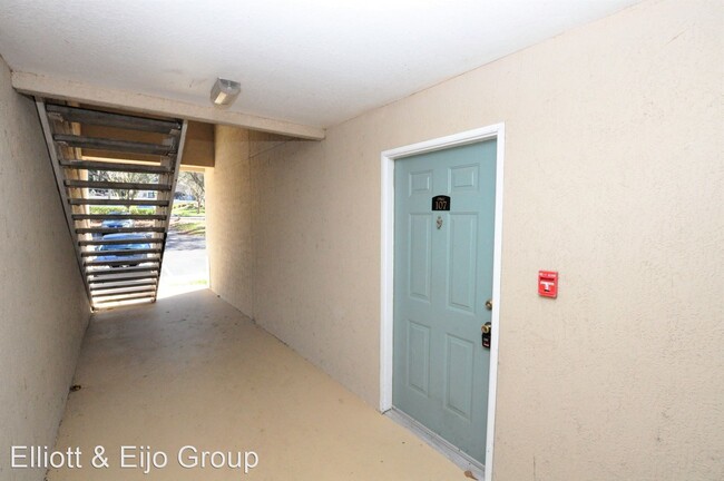 Building Photo - 4240 Summer Landing Dr