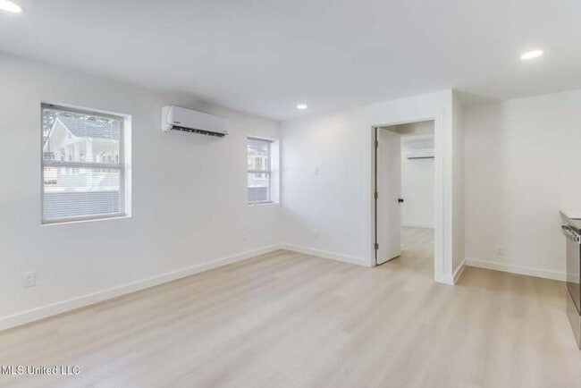 Photo - 264 McConnell Ave C Townhome