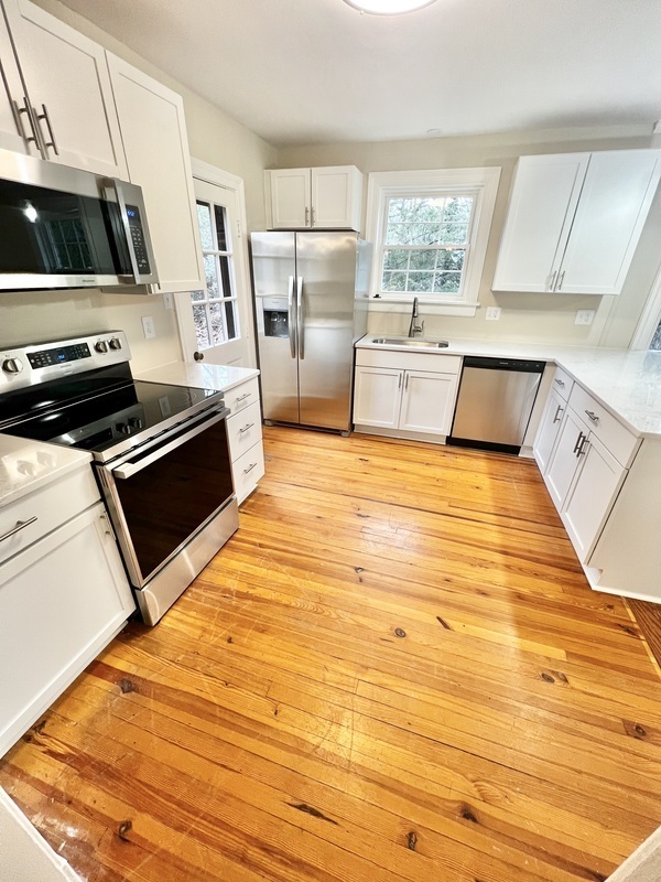 Building Photo - 1425 Braeside Dr