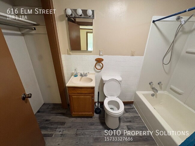 Foto del edificio - 616 Elm St