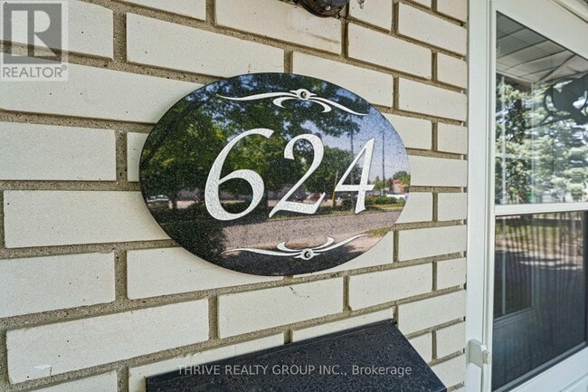 Building Photo - 624 Mornington Ave