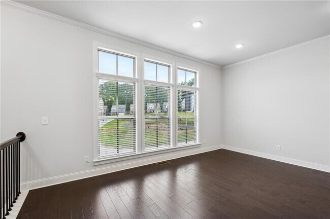 Foto del edificio - 687 Avondale Creek Dr.