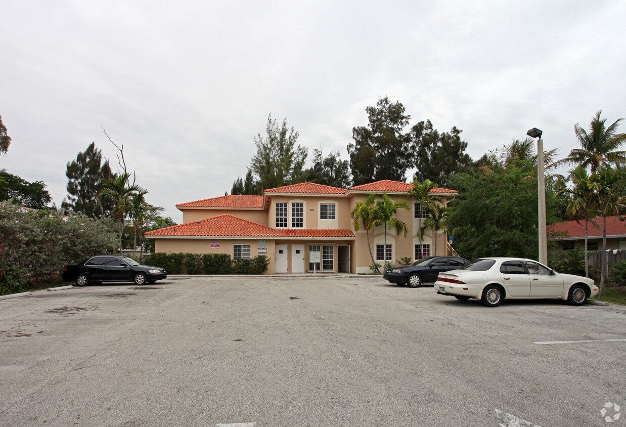 Foto del edificio - 651 SW 9th St