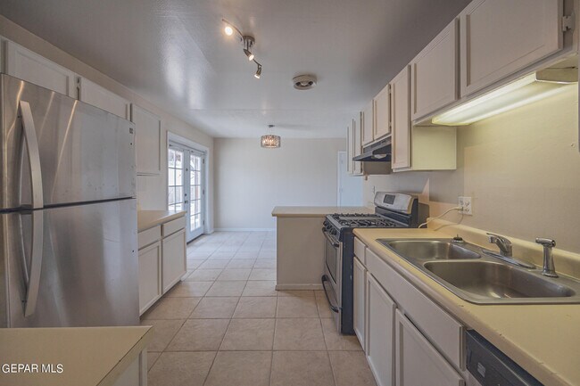 Foto del edificio - 1504 Nueces Way