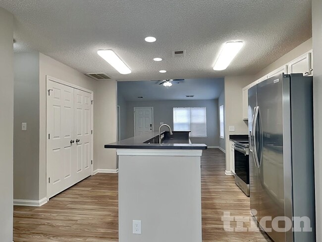 Building Photo - 2103 Wexford Way