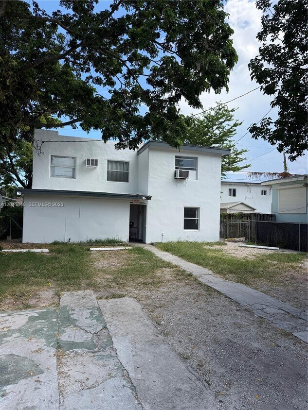 Foto del edificio - 1832 NW 46th St