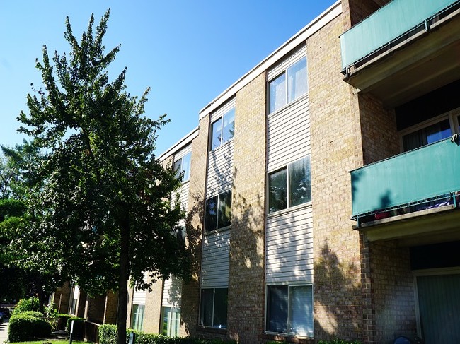 Building Photo - Fletcher's Field Apartments