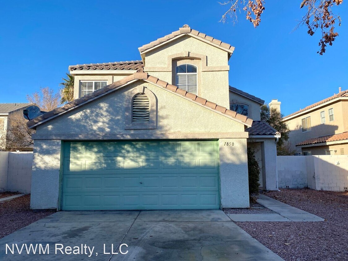 Foto principal - 3 br, 2.5 bath House - 1850 Box Spring Ave