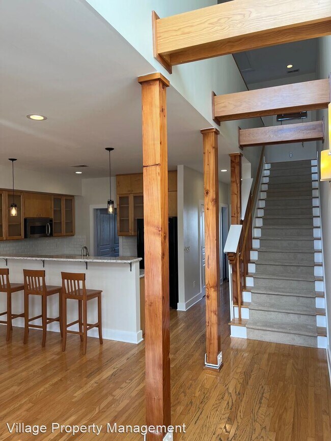 Foto del edificio - 2 br, 2.5 bath House - 1917 Eastland Avenue