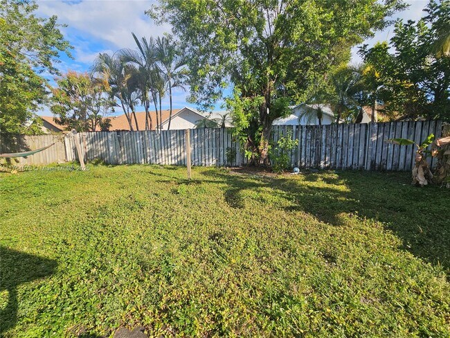 Foto del edificio - 7607 SW 8th Ct