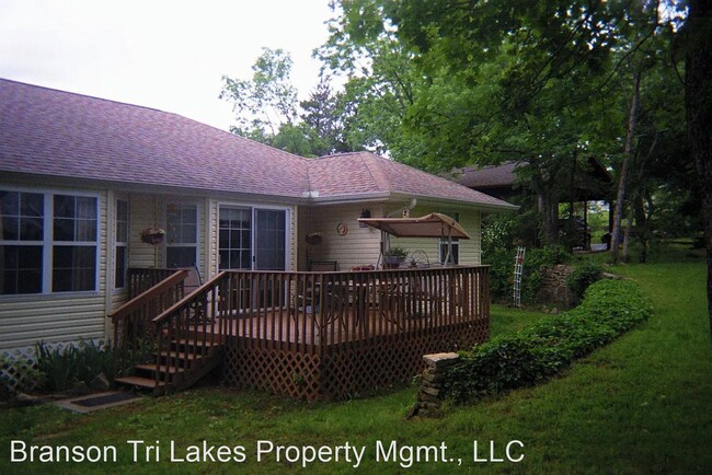 Building Photo - 3 br, 2 bath House - 604 S. Old County Road