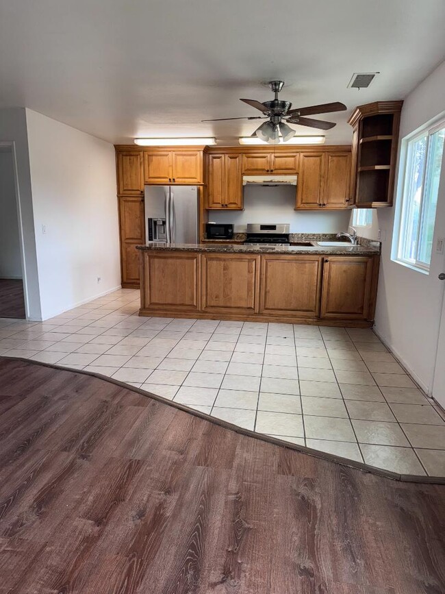 Foto del edificio - 4790 Sand Canyon Rd