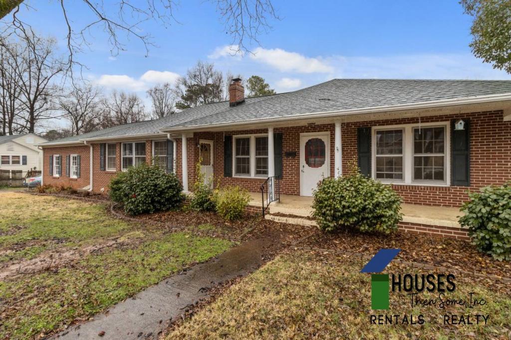 4205 Brushy Creek Rd, Greer, SC 29650 House Rental in Greer, SC