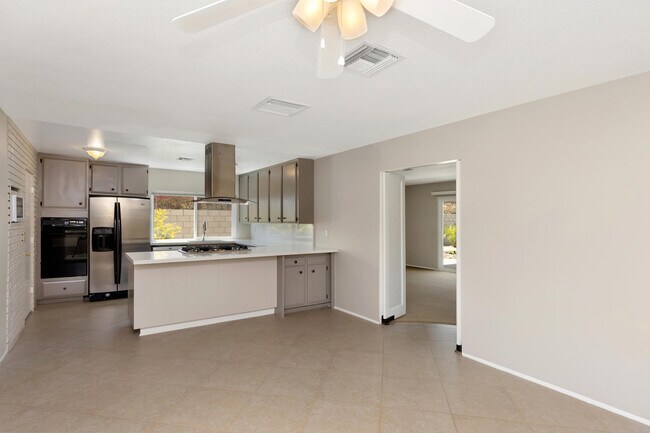 Building Photo - 72896 Tamarisk St