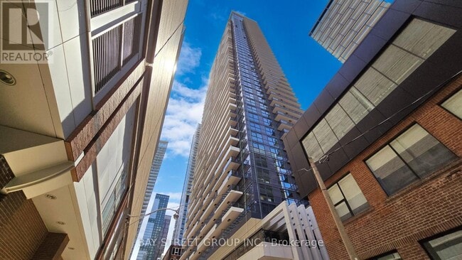 Building Photo - 38 Widmer St