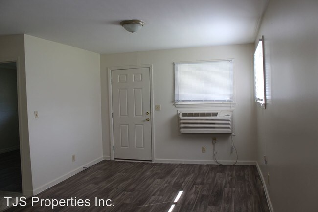 Building Photo - 1109 I St