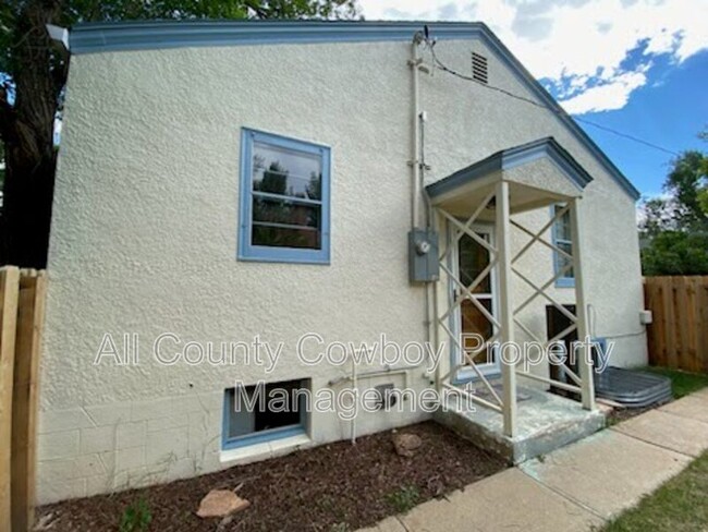 Building Photo - 260 N 7th St
