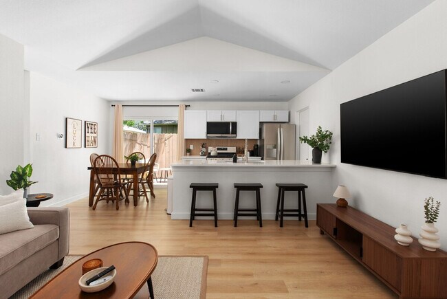 Building Photo - 2500 Berkett Dr