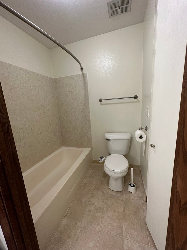Building Photo - 5319 Brody Dr