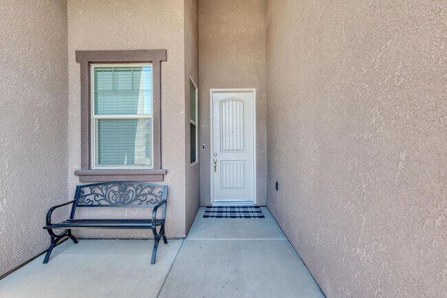 Foto del edificio - Gorgeous 4/2 Crown Home In Riverstone Community