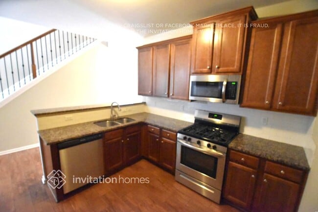Building Photo - 3755 Santa Rosa Way