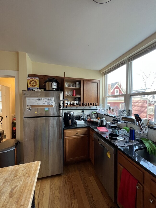 Building Photo - 332 Beacon St