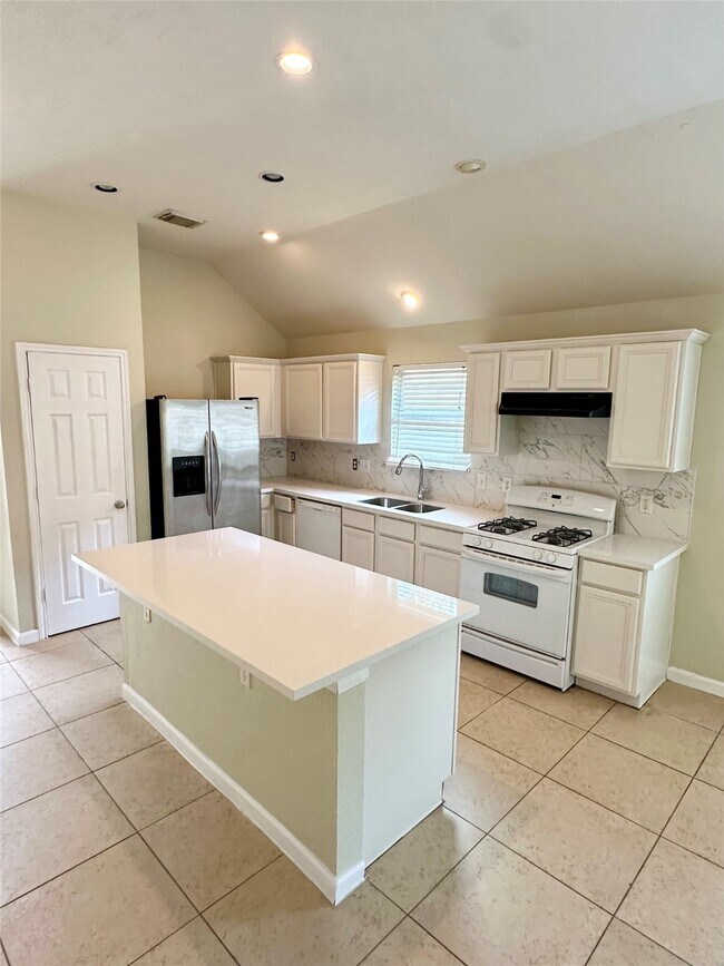 Foto del edificio - 19119 Field Cottage Ln