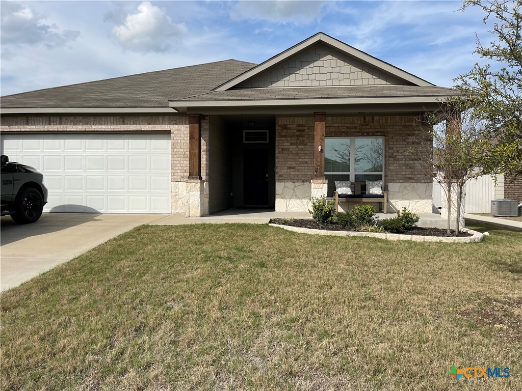 Primary Photo - 7220 Rosado Dr