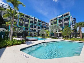 Building Photo - 4400 Sunrise Blvd