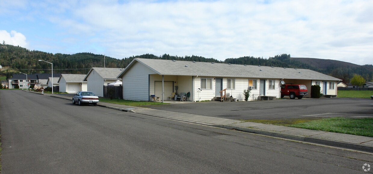 110232 Sunny Ln, Sutherlin, OR 97479 Apartments in Sutherlin, OR
