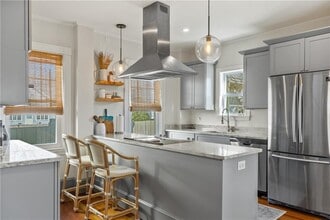 Building Photo - 35 Hall Ave