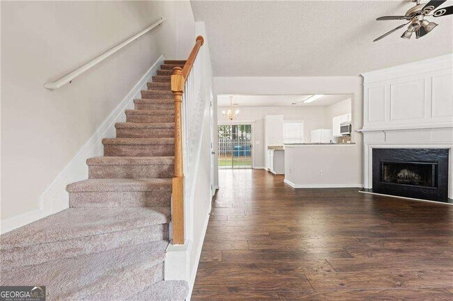 Foto del edificio - 4100 Howell Park Rd