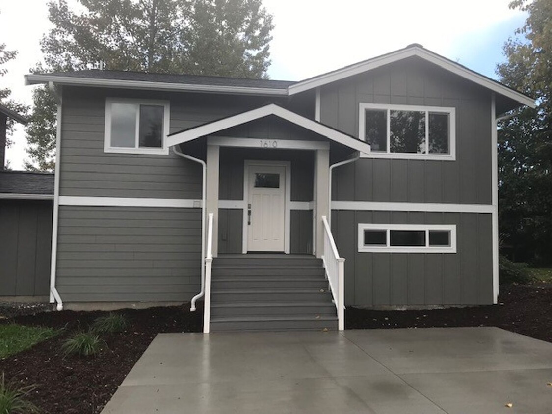 Foto principal - 5 Bed 3 Bath Home near WWU!