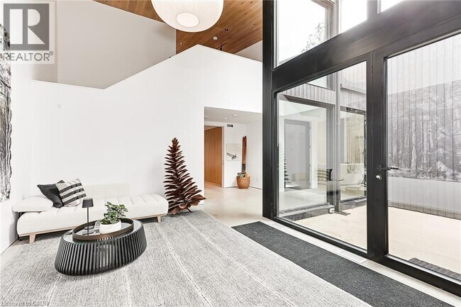 Photo du bâtiment - 112 Martin Grv