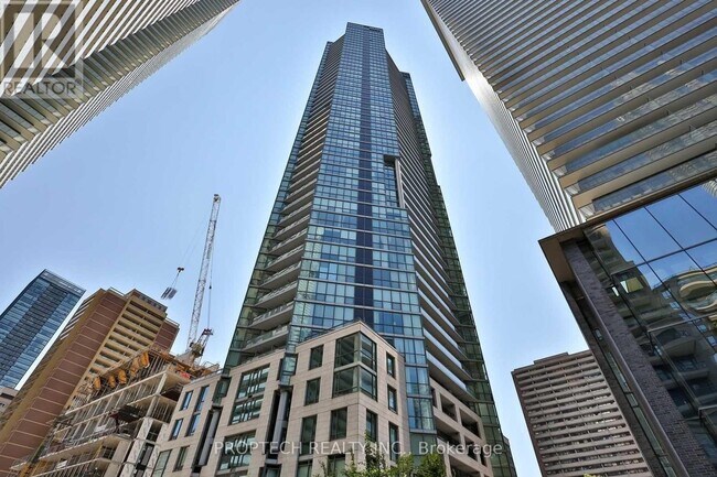 Building Photo - 45 Charles St E