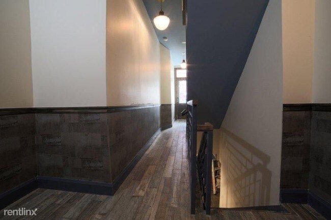 Building Photo - 1 br, 1 bath  - 221 Ralph Ave