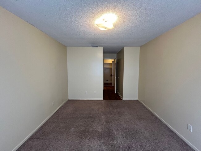 Foto del edificio - 1619 Victory St