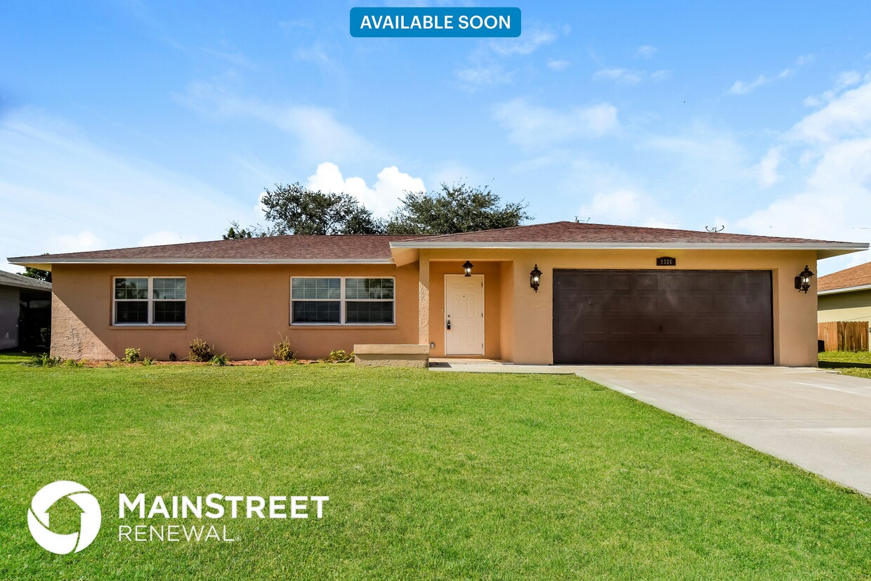 Primary Photo - 1326 SW 10th Pl