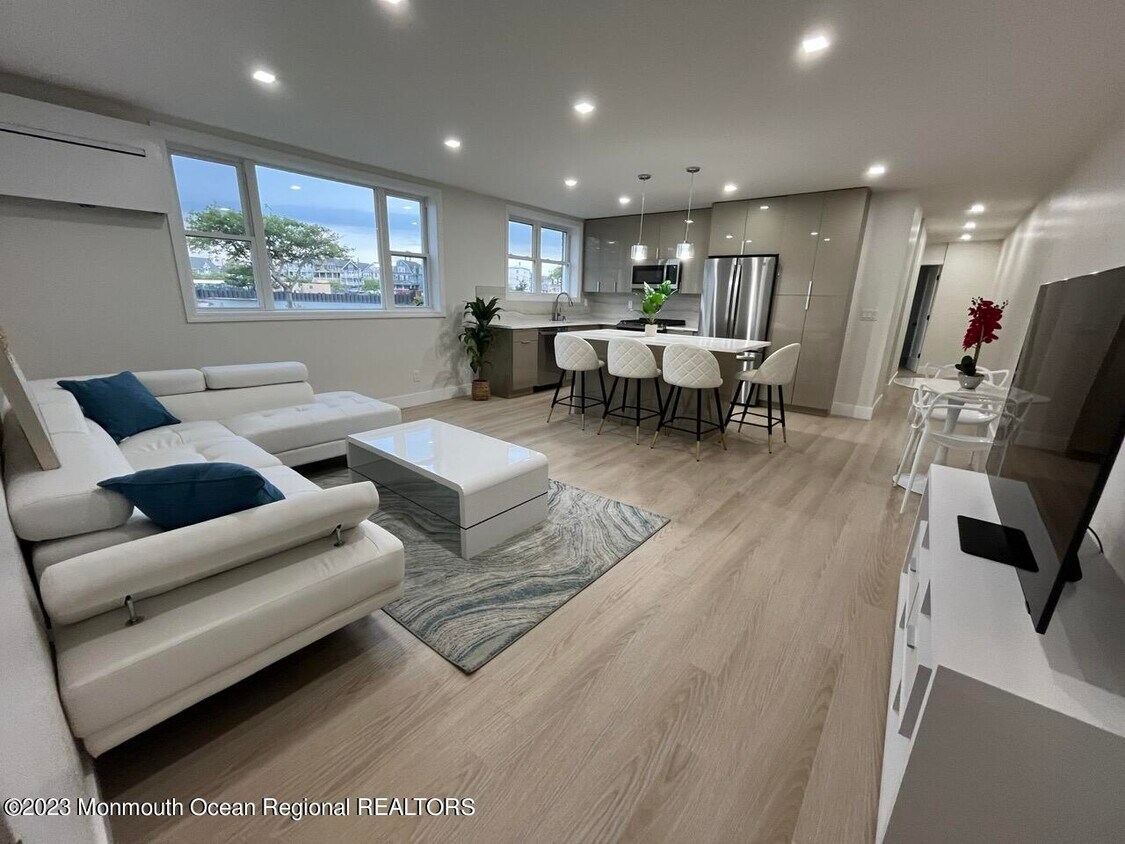 Foto principal - 1217 Ocean Ave