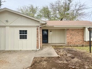 Building Photo - 6600 McCart Ave