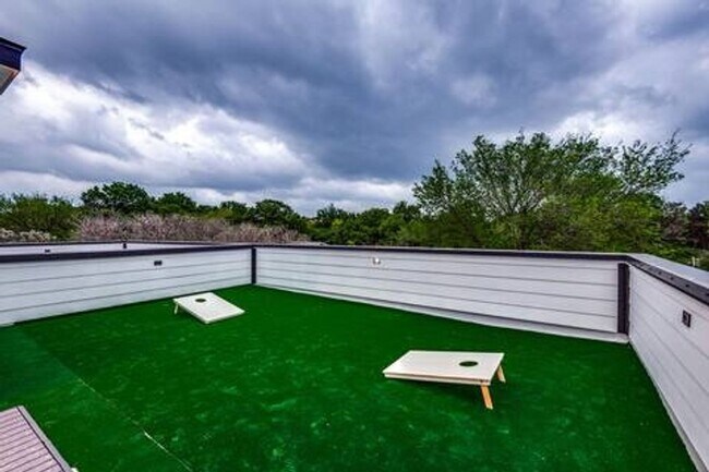 Foto del edificio - Stunning 3BR  3.5 Bath Townhome in Dallas ...