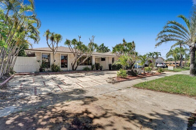 Foto del edificio - 2310 NE 195th St
