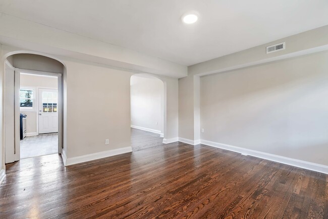 Building Photo - 3 Bedroom- Baltimore City