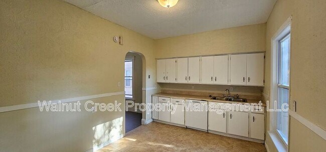 Foto del edificio - 1280-1280 Marlowe Ave