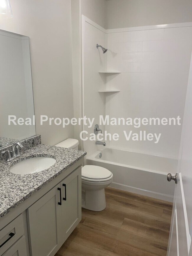 Building Photo - 1532 N 160 W