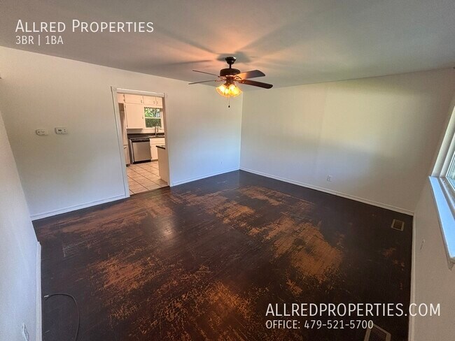 Building Photo - 2832 W Mt Comfort Rd