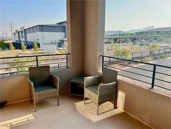 Foto del edificio - 600 Carriage Hill Dr