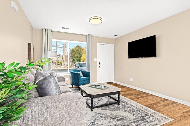 Foto del edificio - 18377 Sharon Ln