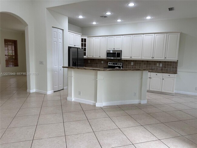 Foto del edificio - 12400 NW 78th Manor